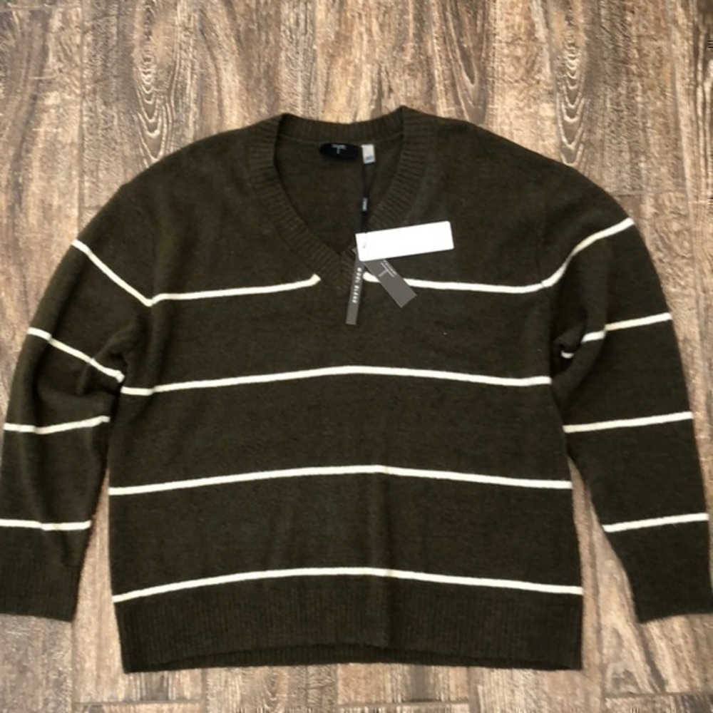 NWT Tahari Long Sleeve Top Size L